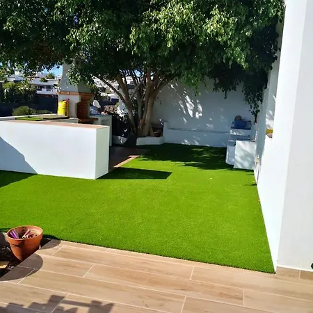 Holiday Urbanizacion Jardines De Papagayo * פלאיה בלנקה